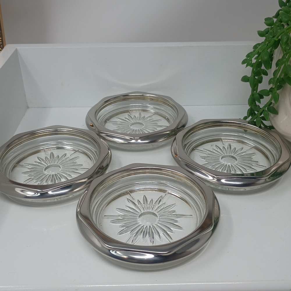 Glass Coaster Set with Silver Rim - Clear